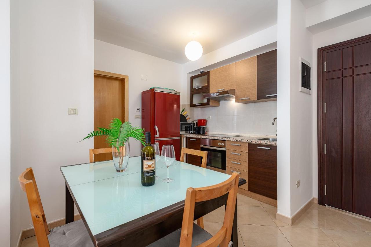 Apartment Ares 14 - Umag Center Eksteriør billede